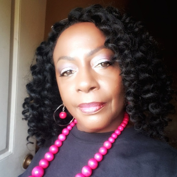 Meet your Posher, Cheryl - Picture 1 of 1